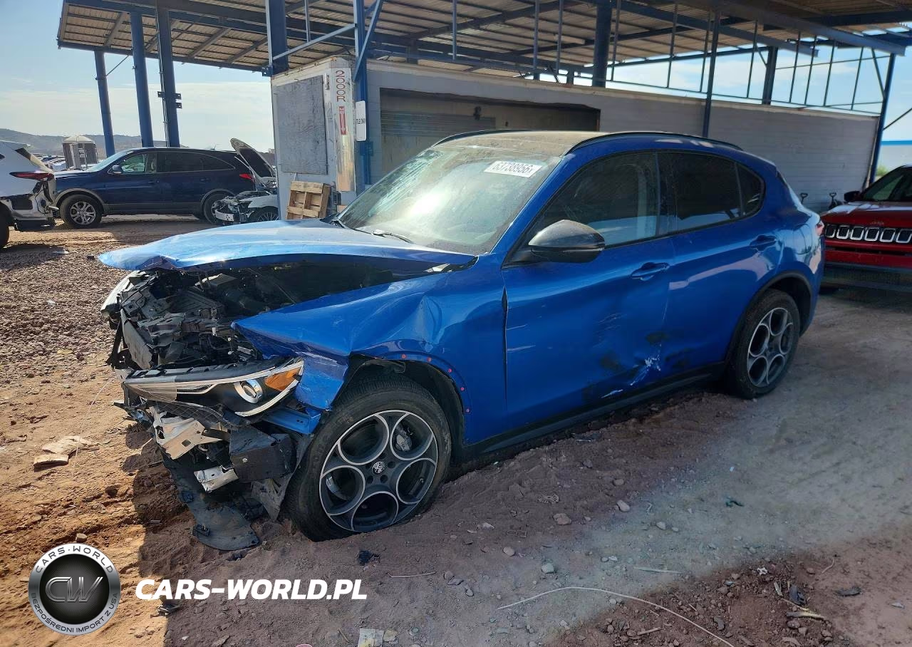 2021 Alfa Romeo Stelvio Sport