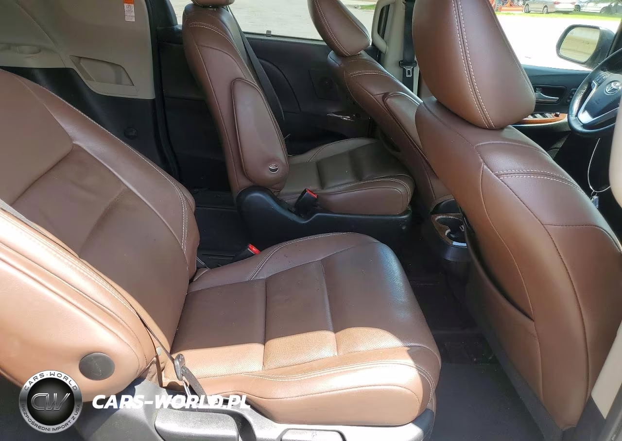 2015 Toyota Sienna Limited Premium 7-Passenger VIN:5TDYK3DCXFS653217 - 11