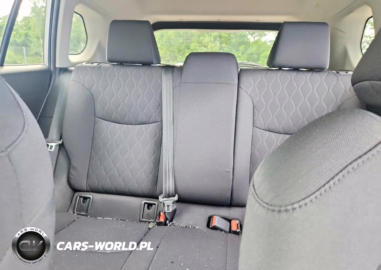 2023 Toyota Corolla Cross Le VIN:7MUBAABG2PV051731 - 10