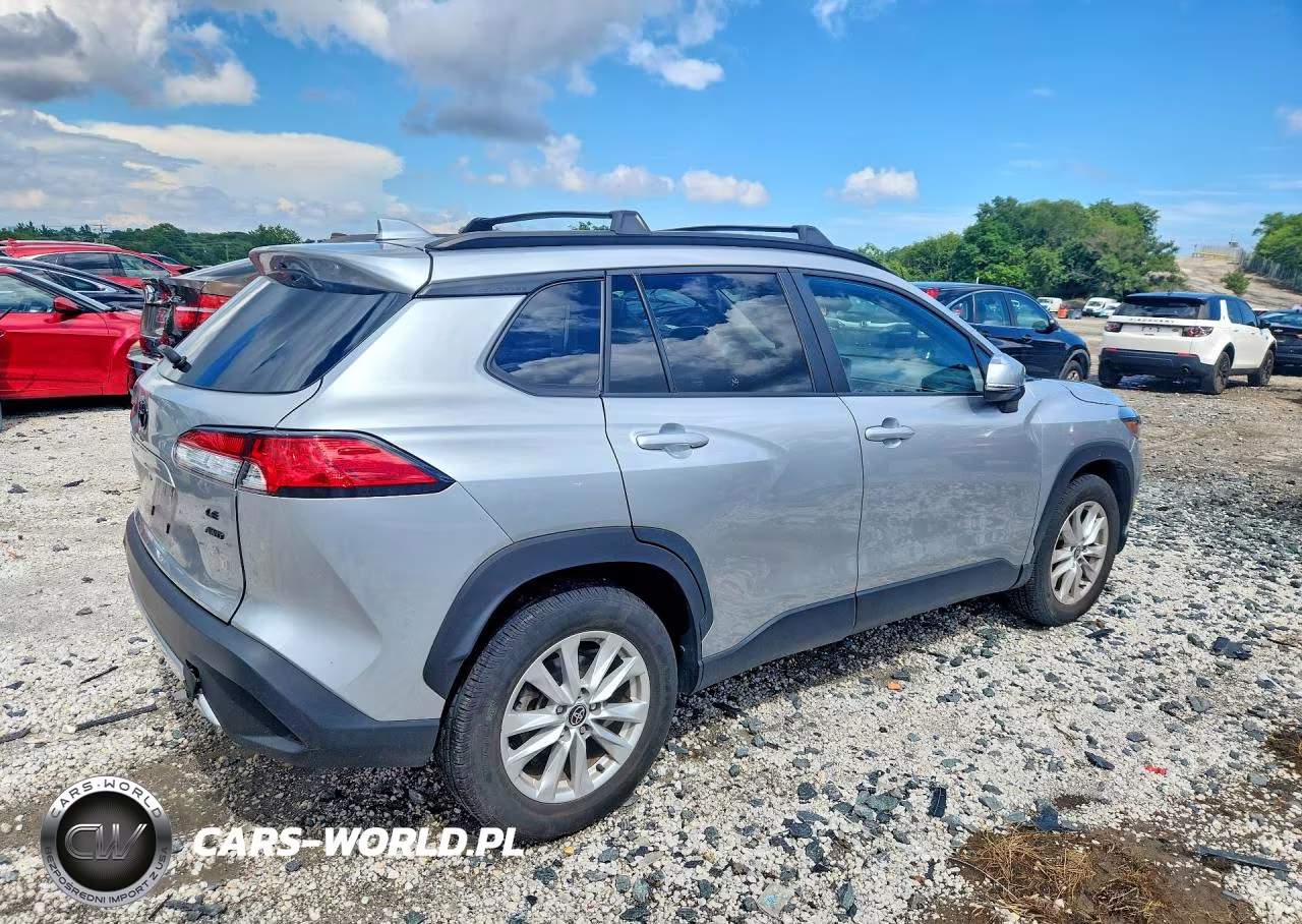 2023 Toyota Corolla Cross Le VIN:7MUBAABG2PV051731 - 3