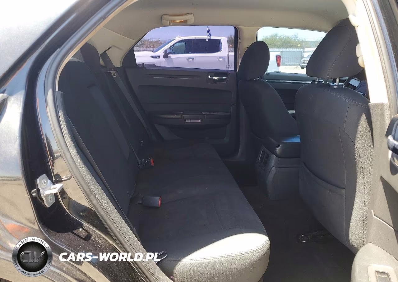 2008 Chrysler 300 Lx VIN:2C3KA43R18H298240 - 10