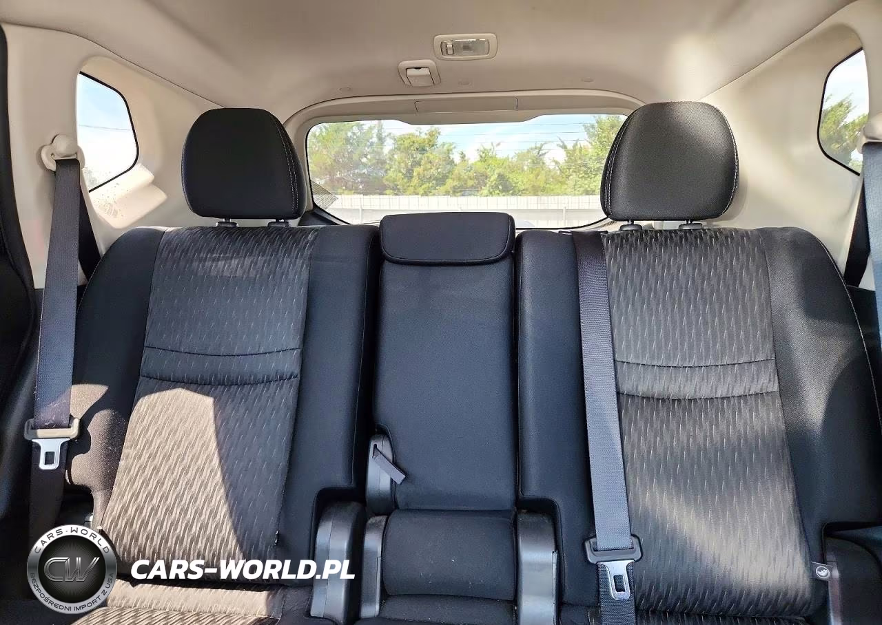2017 Nissan Rogue S VIN:JN8AT2MV4HW256149 - 10