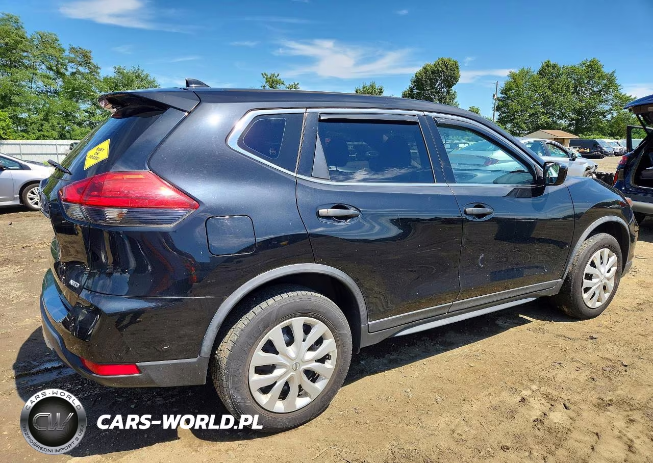 2017 Nissan Rogue S VIN:JN8AT2MV4HW256149 - 3