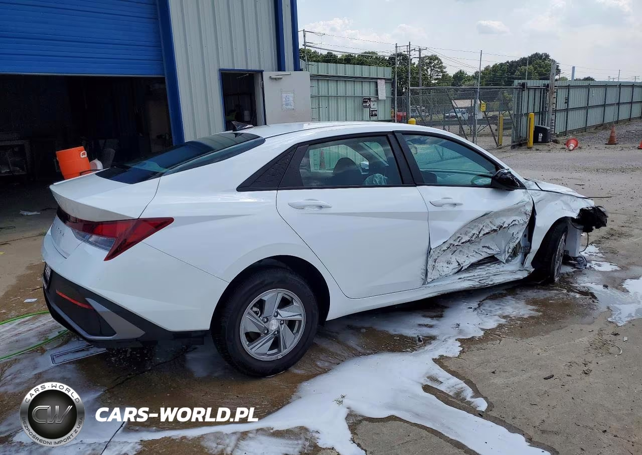 2026 Hyundai Elantra Se VIN:KMHLL4DG1TU183131 - 3