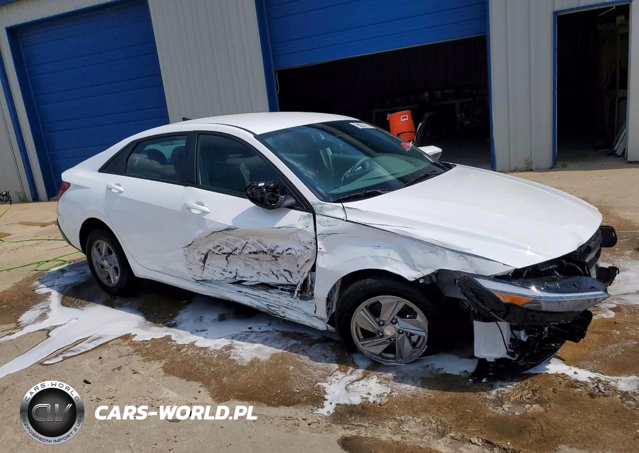 2026 Hyundai Elantra Se VIN:KMHLL4DG1TU183131 - 4