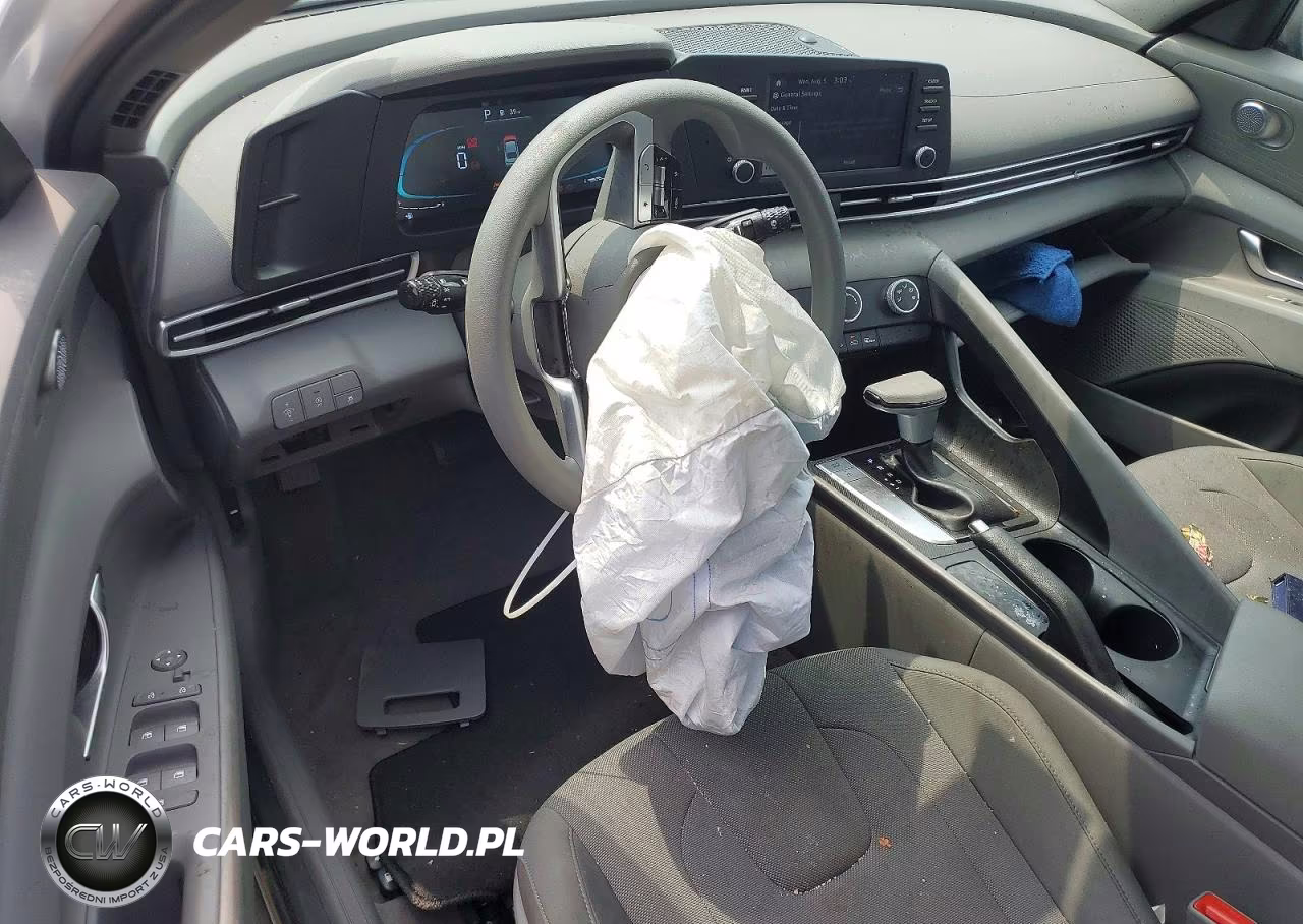 2026 Hyundai Elantra Se VIN:KMHLL4DG1TU183131 - 8