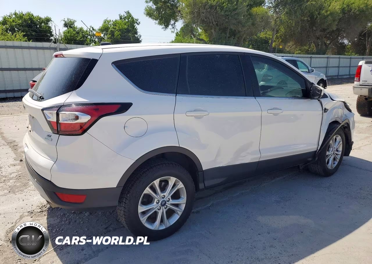 2017 Ford Escape Se VIN:1FMCU0GD0HUD76014 - 3