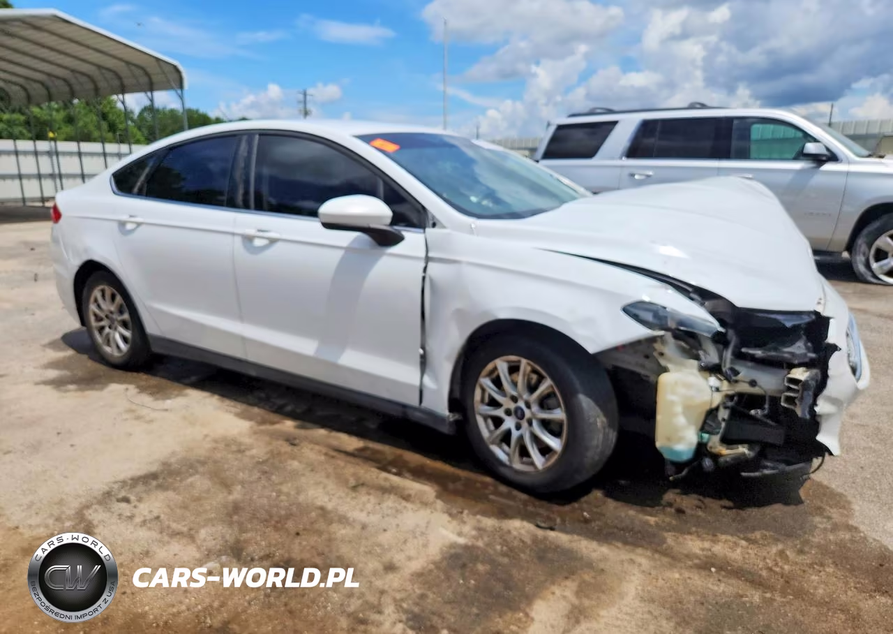 2016 Ford Fusion S VIN:3FA6P0G75GR109675 - 4