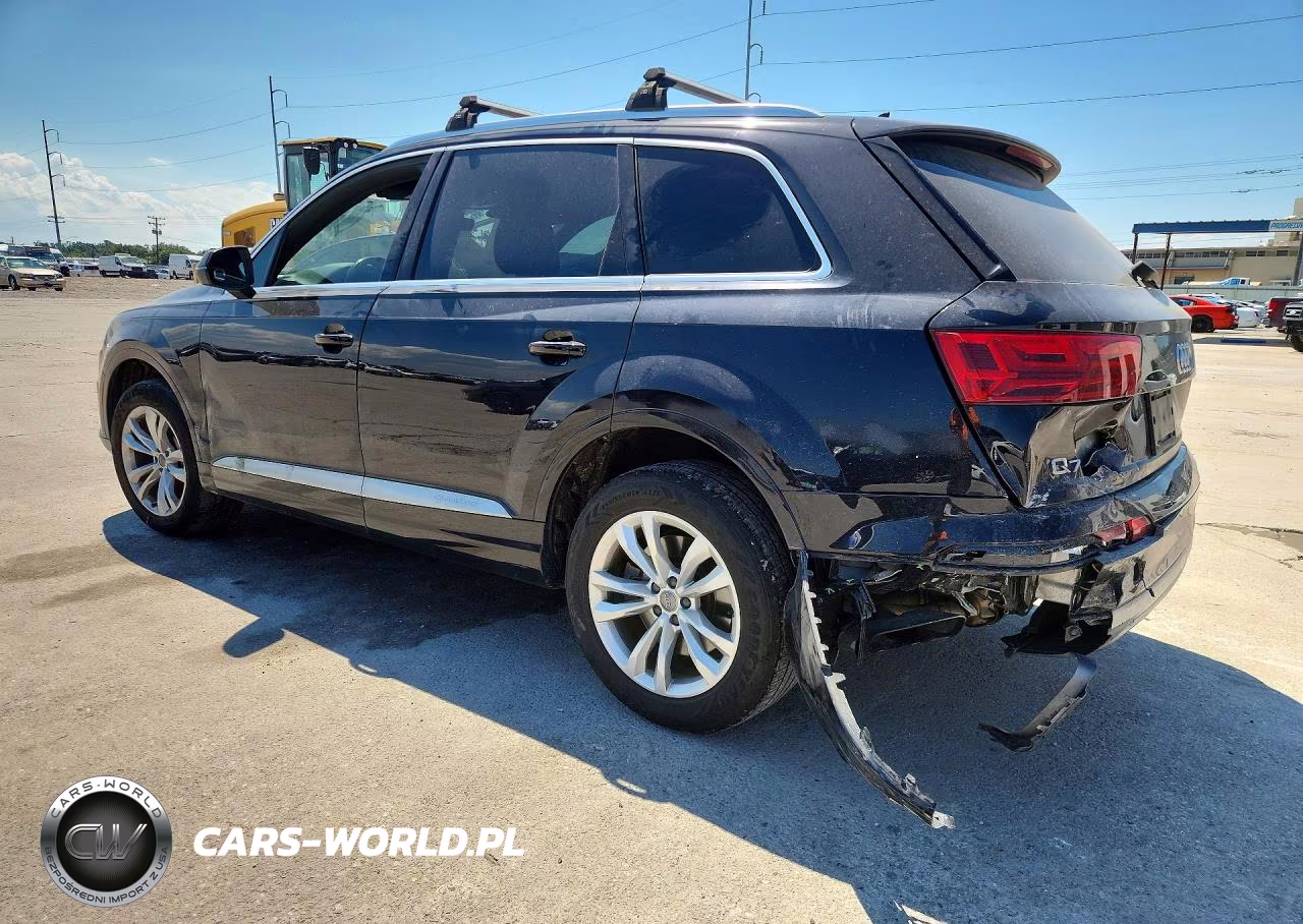 2017 Audi Q7 Premium VIN:WA1AAAF75HD034557 - 2