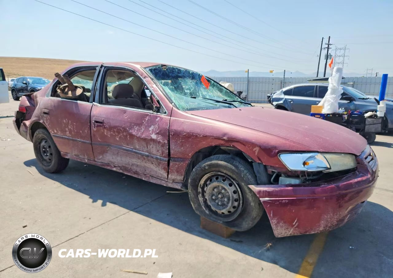1998 Toyota Camry Le VIN:JT2BG22KXW0124891 - 4
