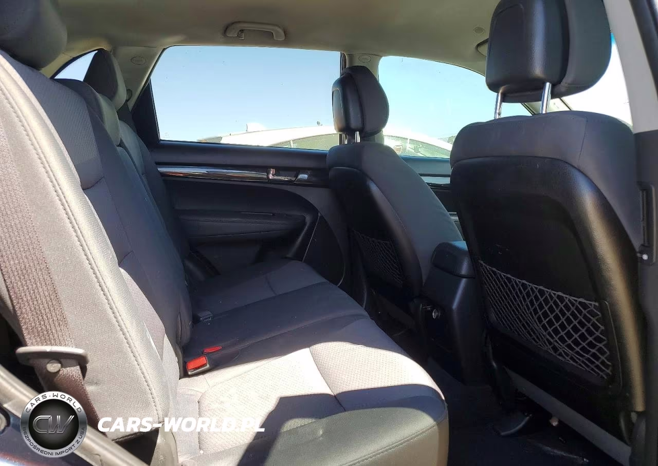2012 Kia Sorento Lx VIN:5XYKT3A18CG241263 - 11