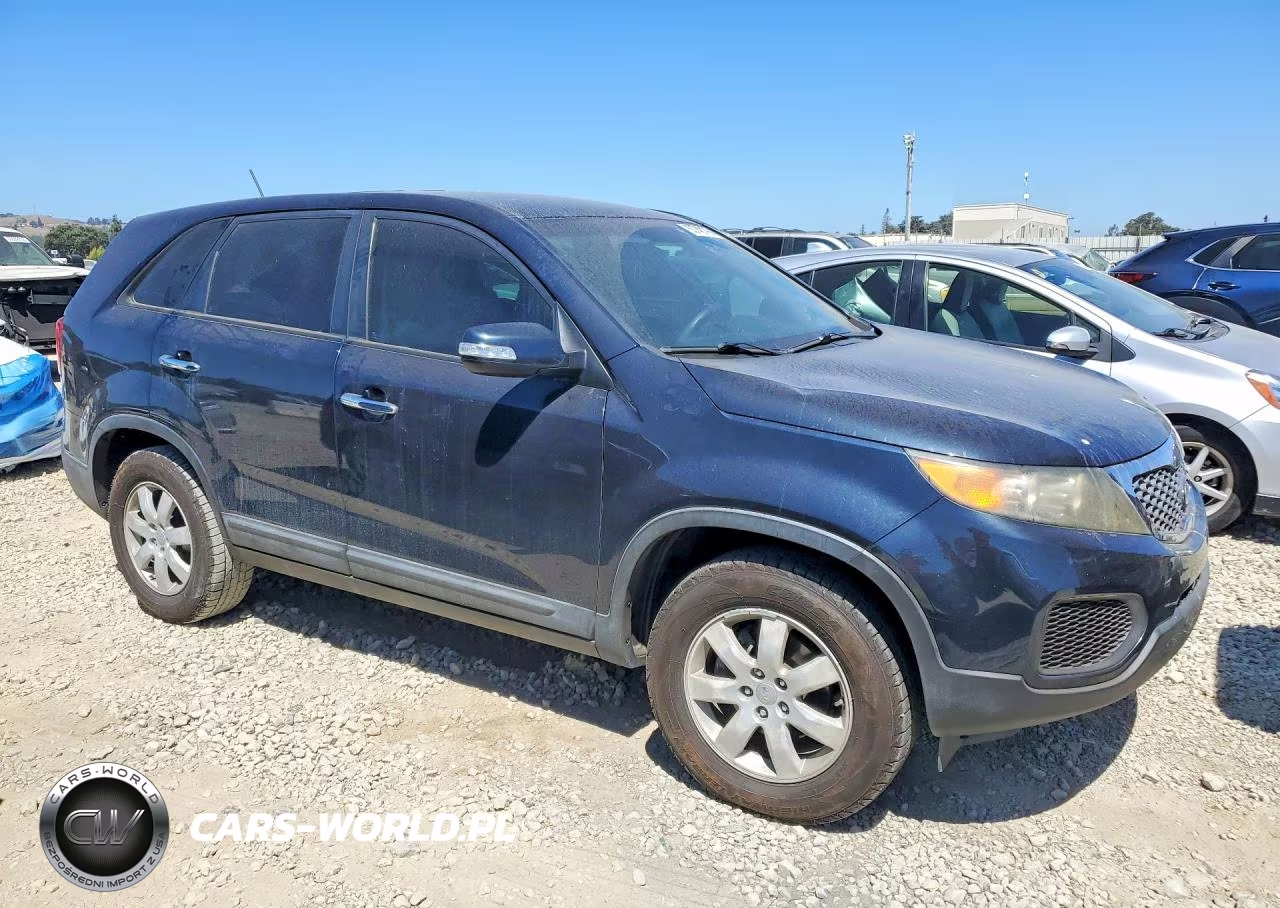 2012 Kia Sorento Lx VIN:5XYKT3A18CG241263 - 4