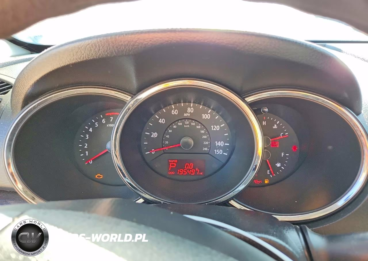 2012 Kia Sorento Lx VIN:5XYKT3A18CG241263 - 9