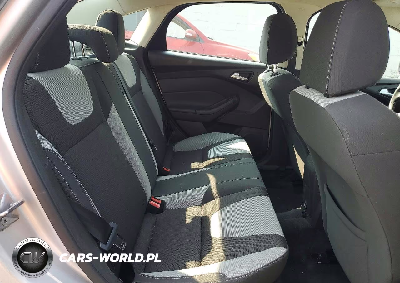 2012 Ford Focus Se VIN:1FAHP3F27CL442274 - 10