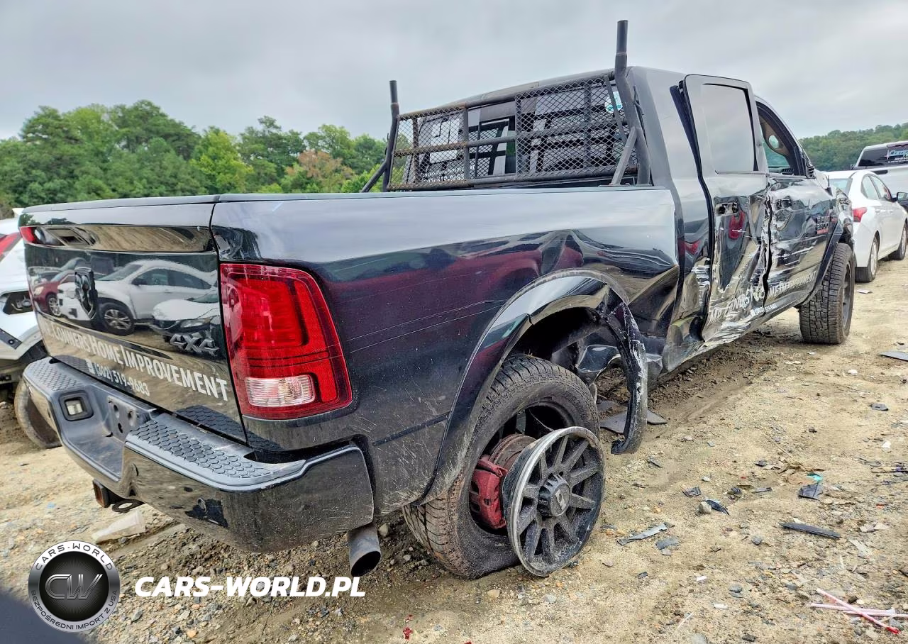 2017 Ram 2500 Laramie VIN:3C6UR5NJ6HG501253 - 3