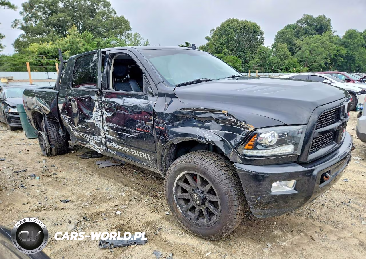 2017 Ram 2500 Laramie VIN:3C6UR5NJ6HG501253 - 4