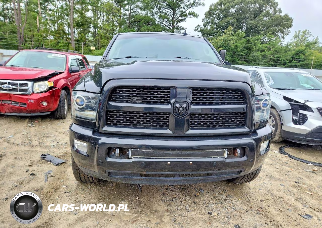 2017 Ram 2500 Laramie VIN:3C6UR5NJ6HG501253 - 5