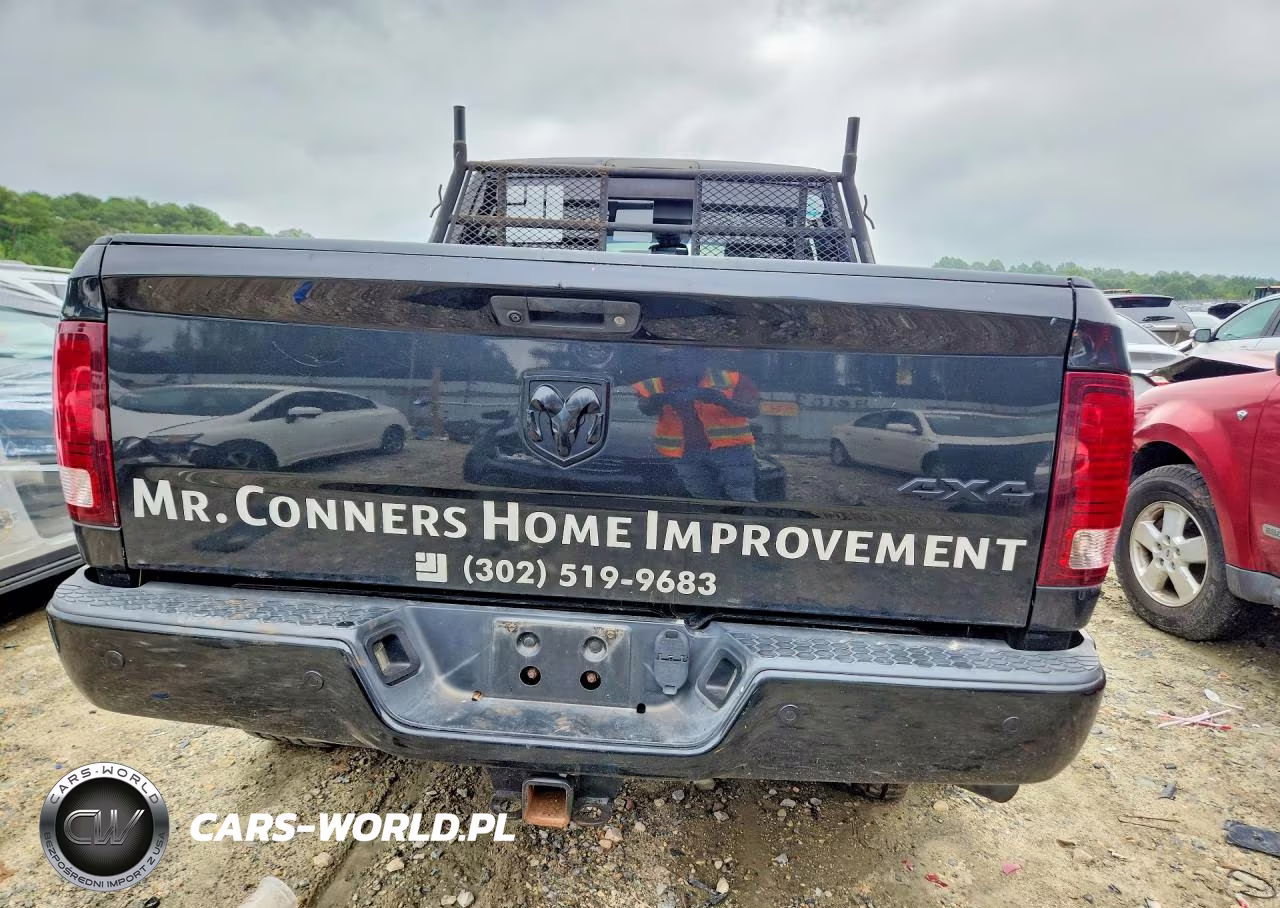 2017 Ram 2500 Laramie VIN:3C6UR5NJ6HG501253 - 6