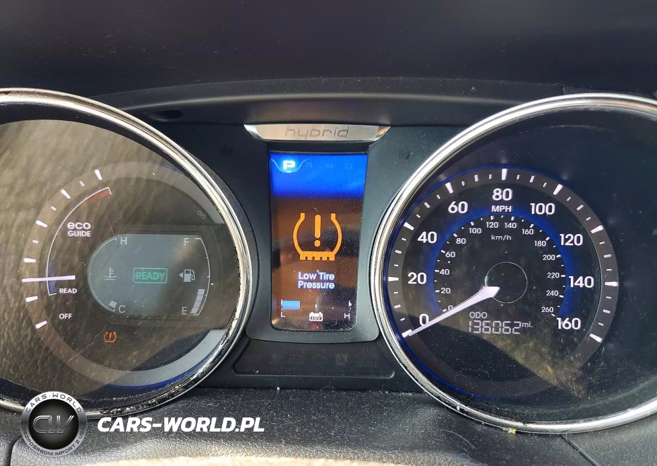 2012 Hyundai Sonata Hybrid VIN:KMHEC4A47CA034288 - 9