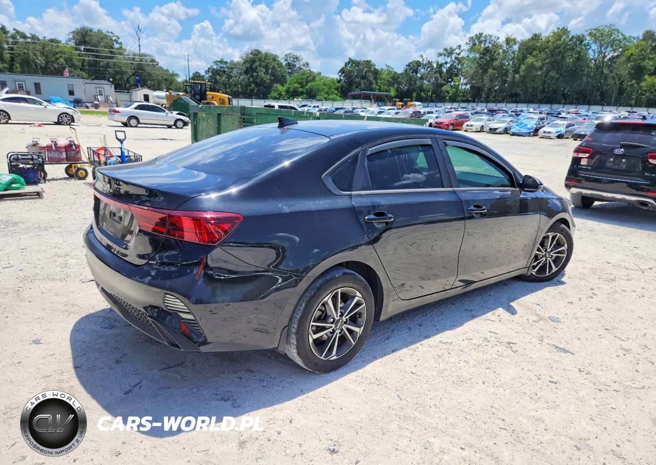 2023 Kia Forte Lxs VIN:3KPF24AD8PE553591 - 3