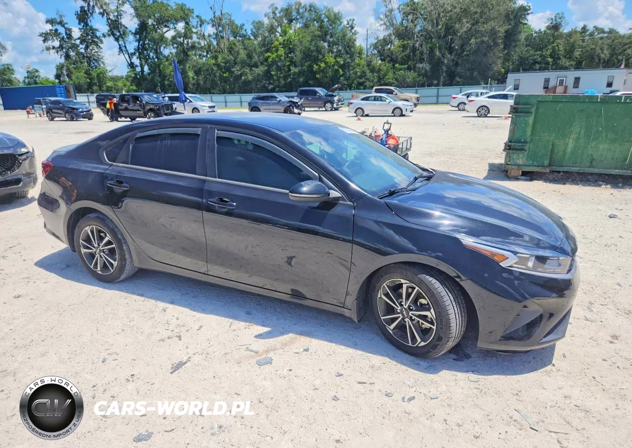 2023 Kia Forte Lxs VIN:3KPF24AD8PE553591 - 4