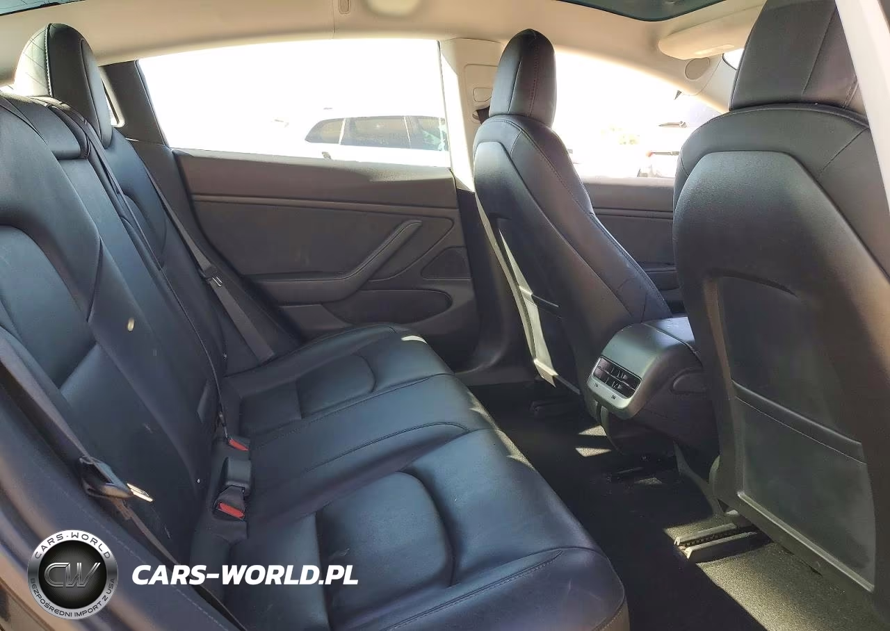 2018 Tesla Model 3 VIN:5YJ3E1EB6JF144184 - 10