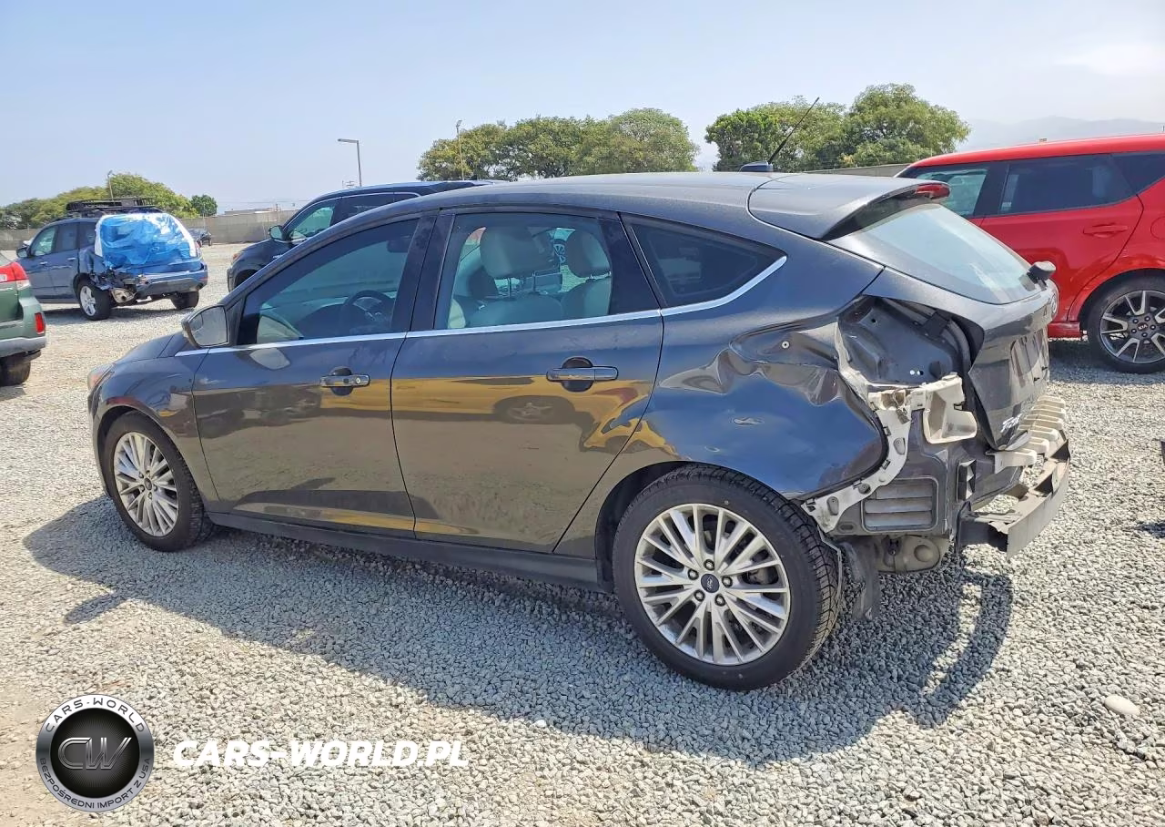 2015 Ford Focus Titanium VIN:1FADP3N23FL293530 - 2