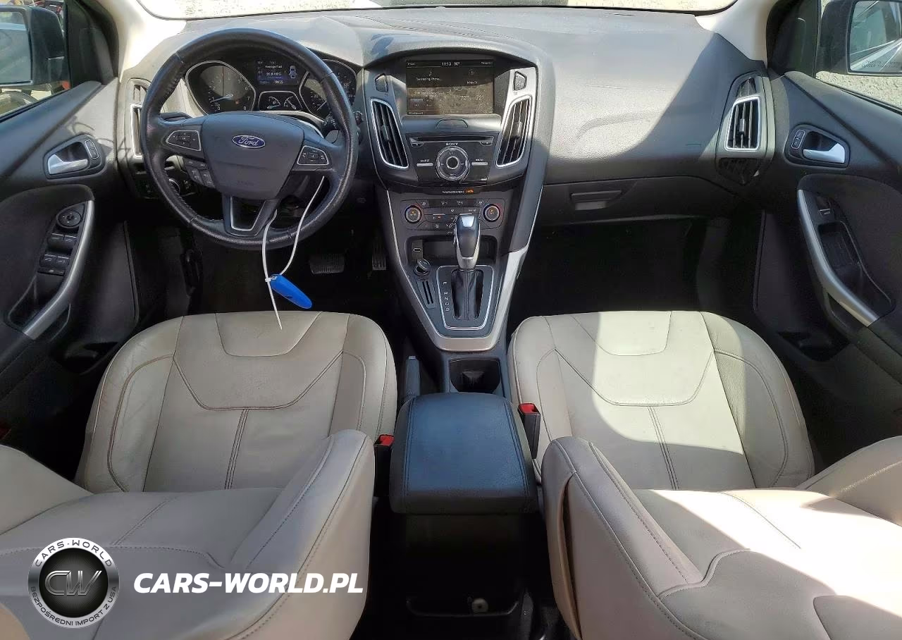 2015 Ford Focus Titanium VIN:1FADP3N23FL293530 - 8