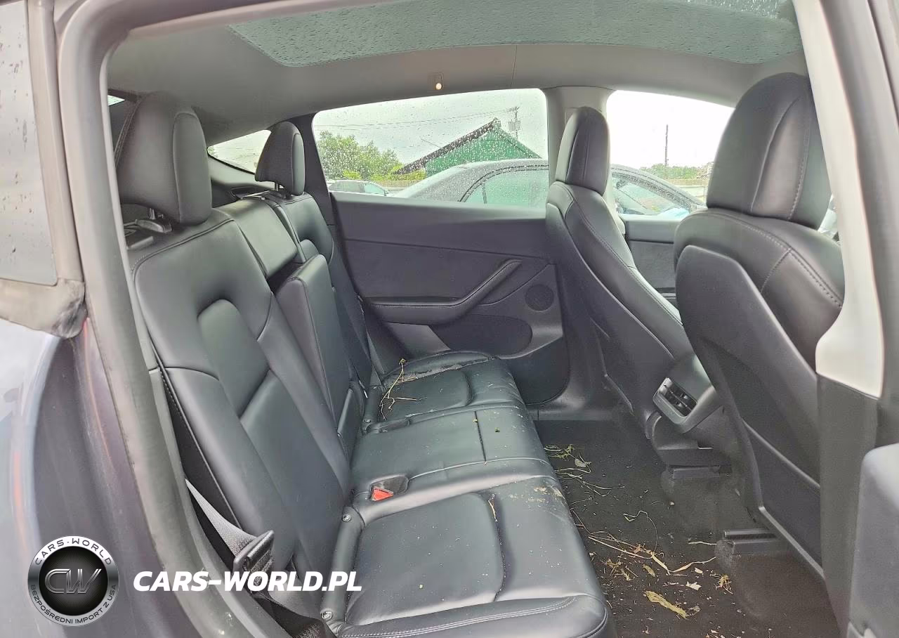 2022 Tesla Model Y VIN:7SAYGDEE4NF338751 - 11