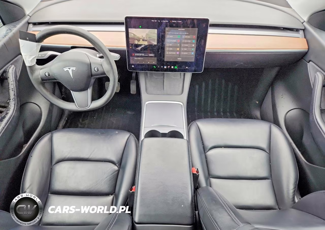 2022 Tesla Model Y VIN:7SAYGDEE4NF338751 - 8