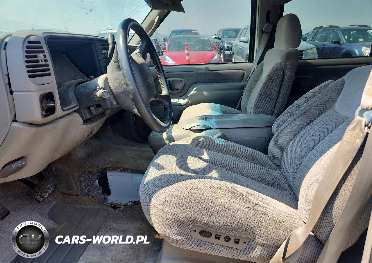 1999 Chevrolet Suburban K1500 VIN:3GNFK16R7XG187315 - 7