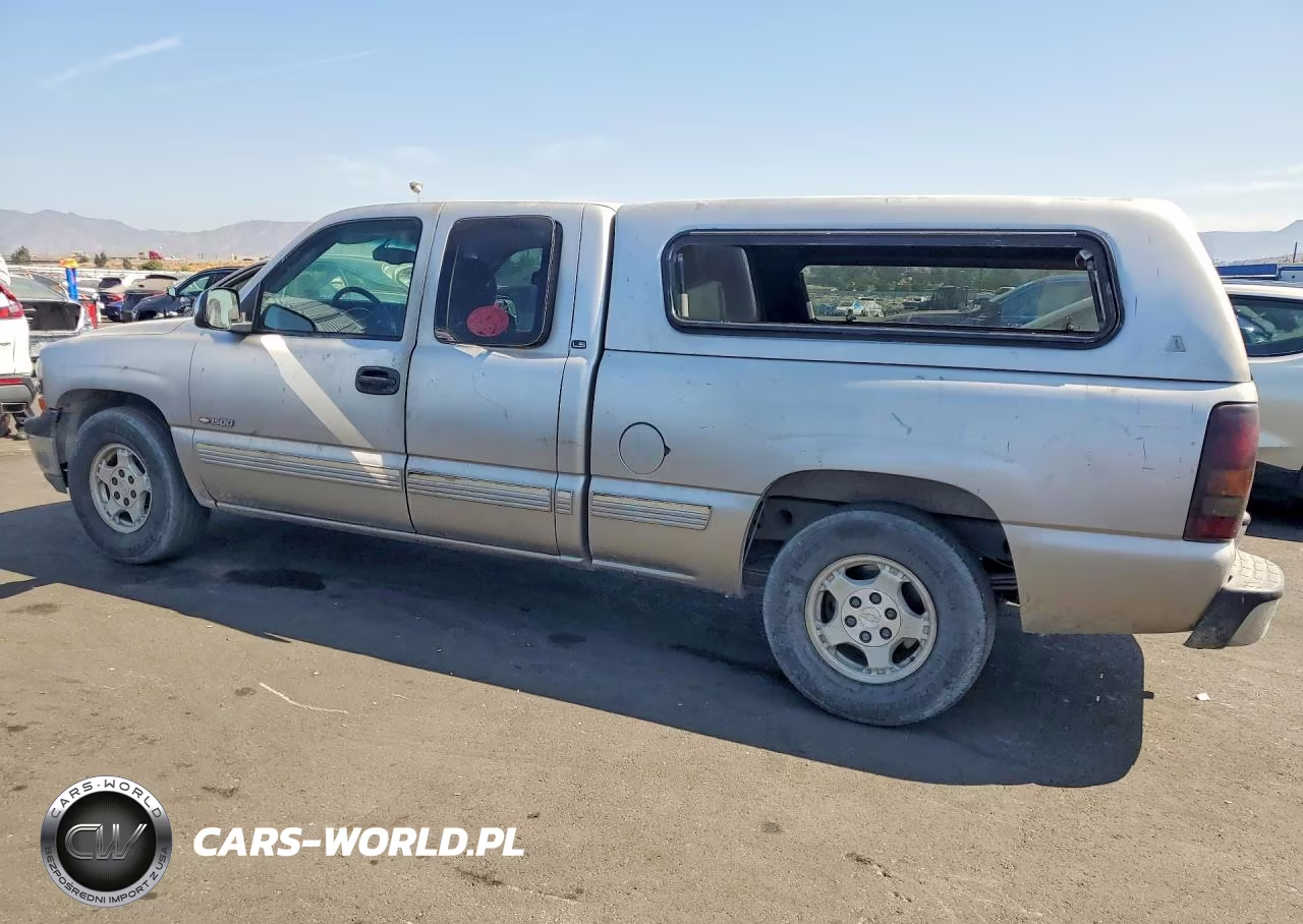2000 Chevrolet Silverado C1500 VIN:1GCEC19VXYZ352995 - 2