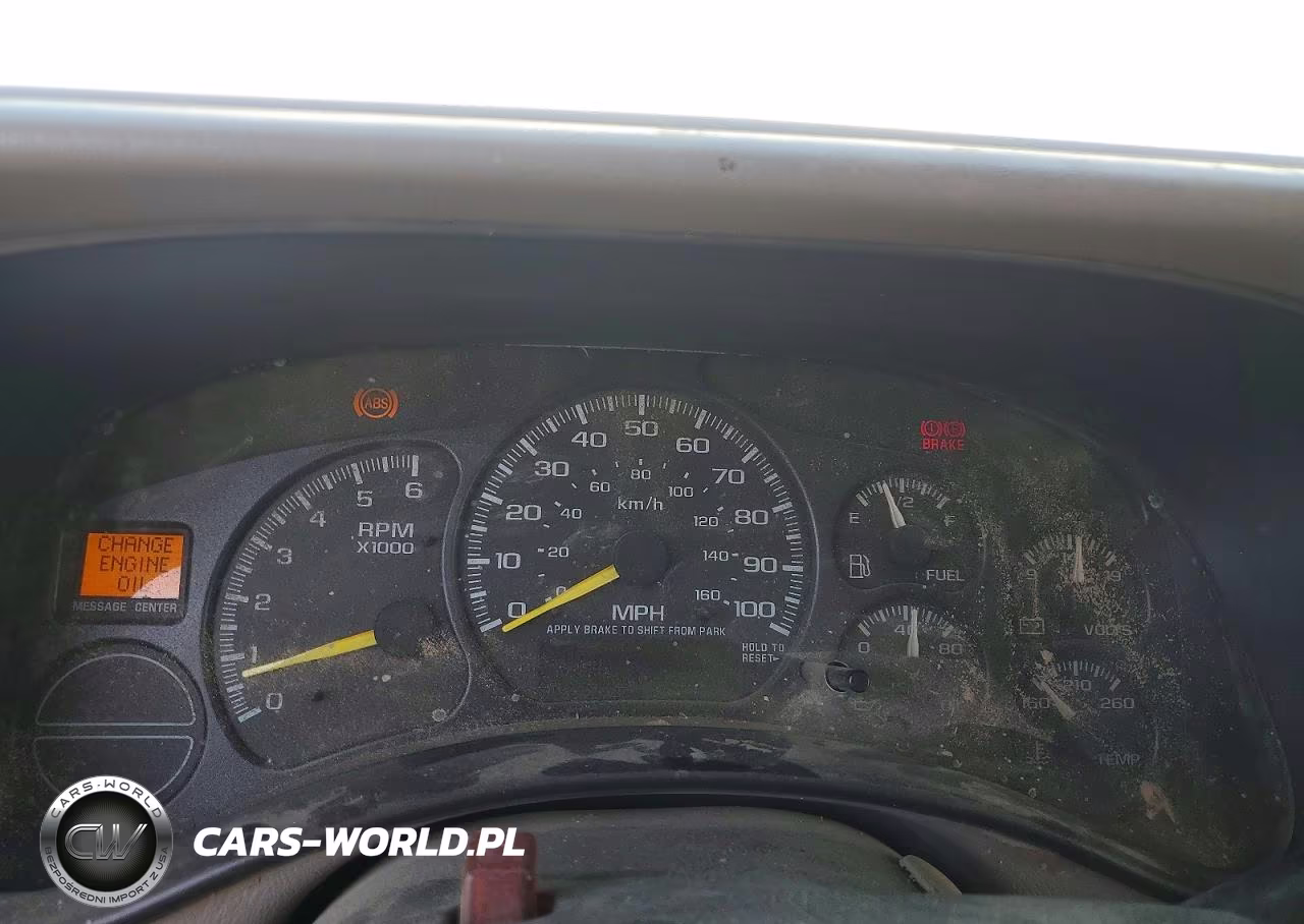 2000 Chevrolet Silverado C1500 VIN:1GCEC19VXYZ352995 - 9