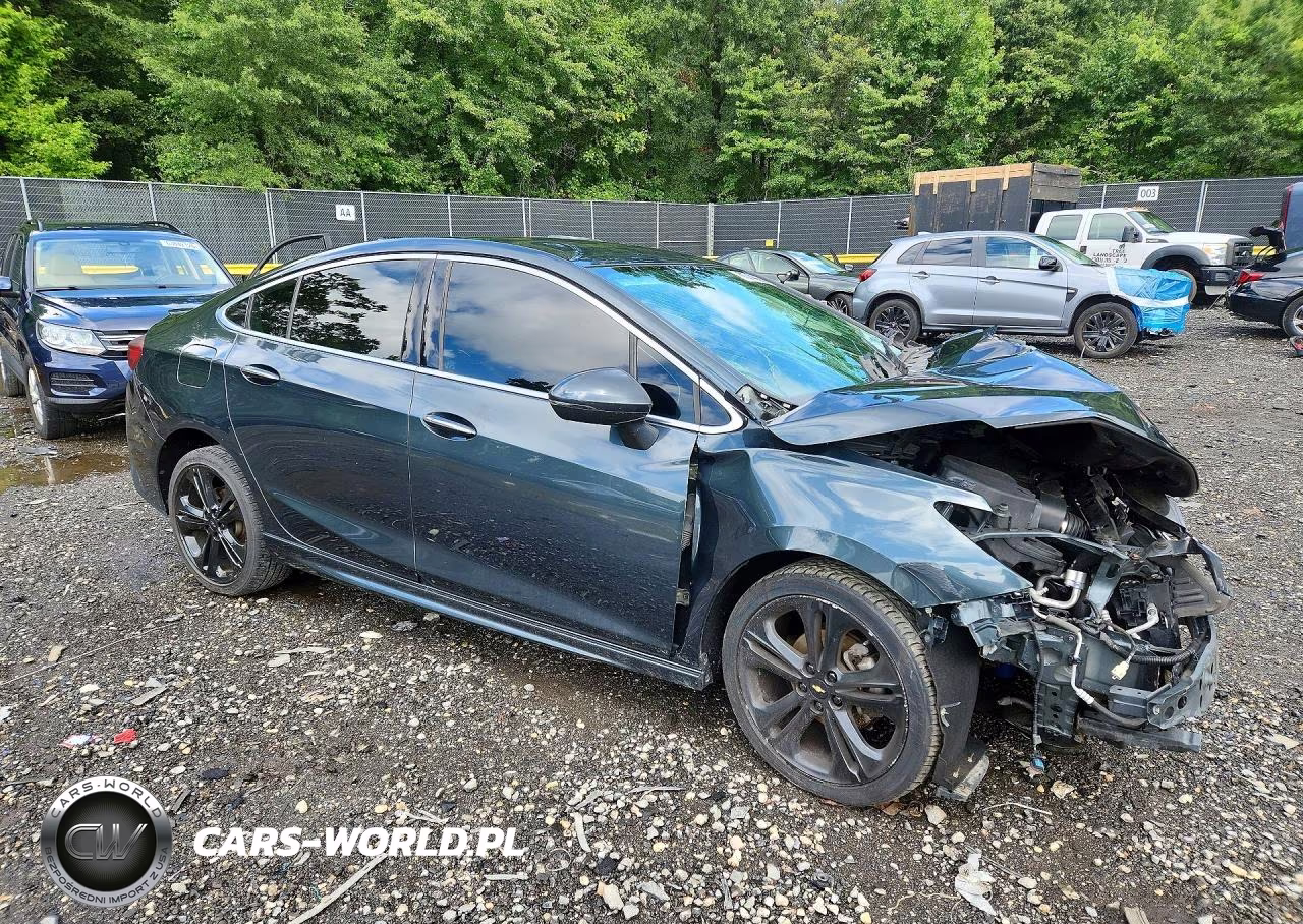 2017 Chevrolet Cruze Premier VIN:1G1BF5SM2H7132046 - 4