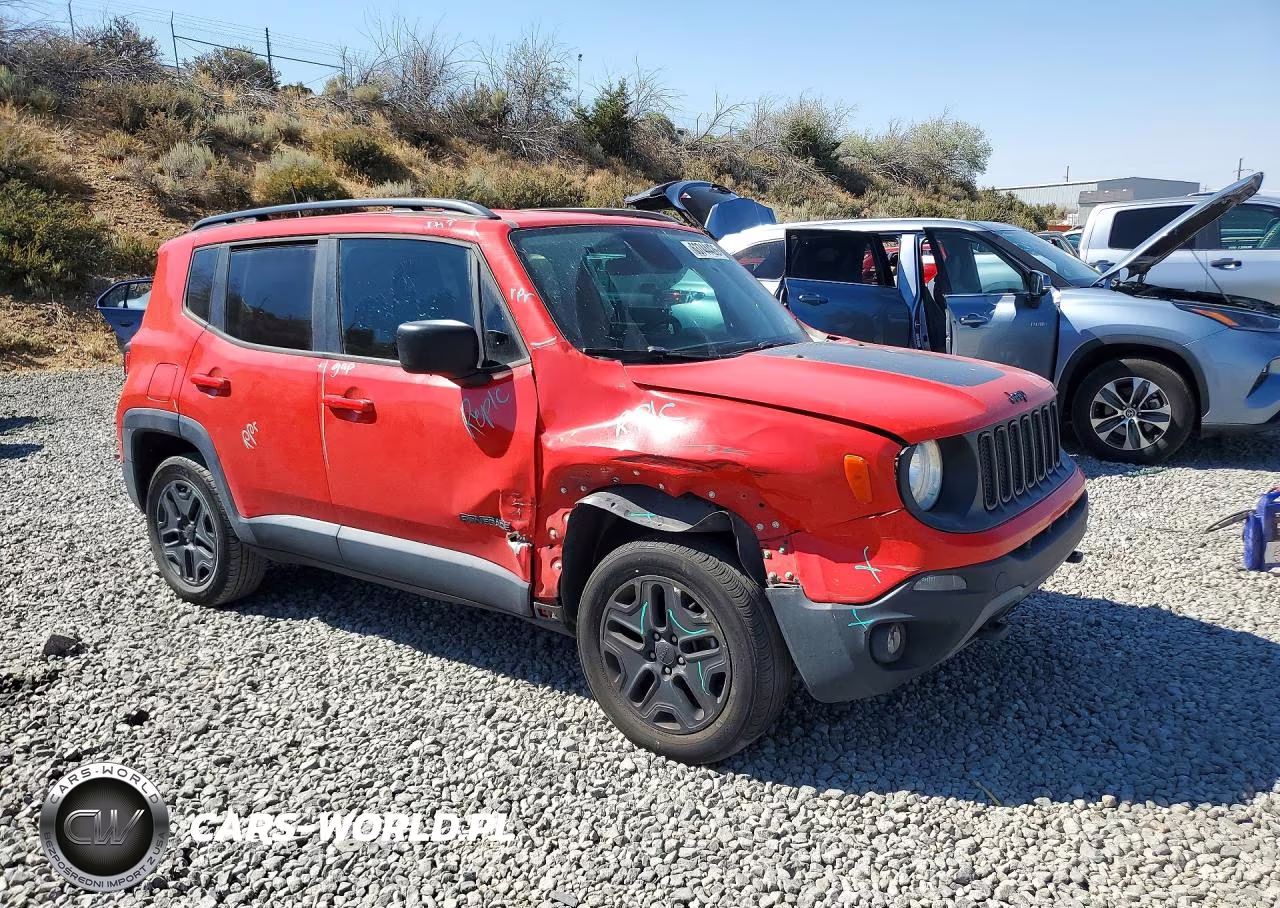 2018 Jeep Renegade Sport VIN:ZACCJBAB2JPJ16962 - 4