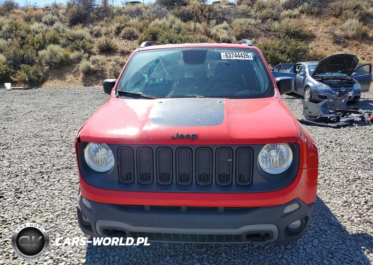 2018 Jeep Renegade Sport VIN:ZACCJBAB2JPJ16962 - 5