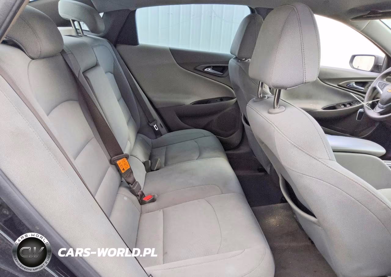 2018 Chevrolet Malibu Ls VIN:1G1ZB5ST4JF230038 - 10