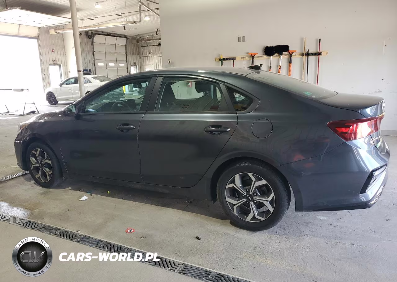 2021 Kia Forte Fe VIN:3KPF24AD1ME305338 - 2