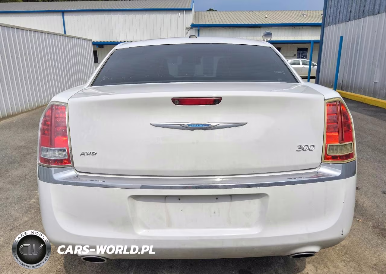 2012 Chrysler 300 Limited VIN:2C3CCAHG6CH115900 - 6
