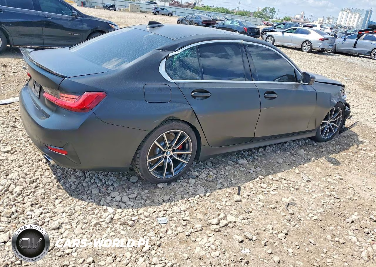 BMW 330XI VIN:3MW5R7J5XK8B02698 - 3