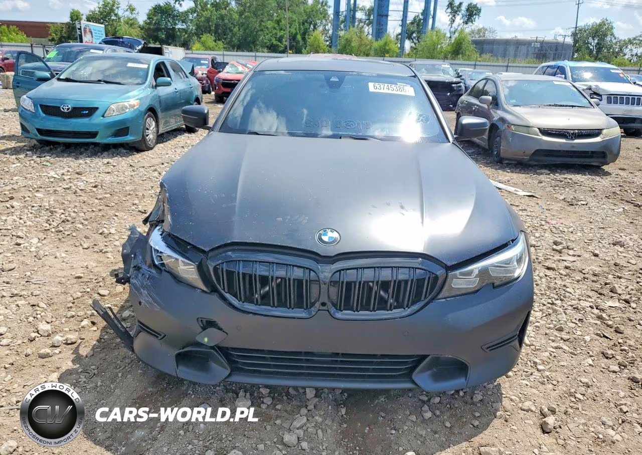 BMW 330XI VIN:3MW5R7J5XK8B02698 - 5