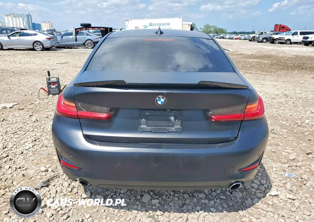 BMW 330XI VIN:3MW5R7J5XK8B02698 - 6