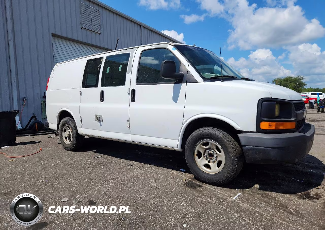 2007 Chevrolet Express 1500 Delivery Van VIN:1GCFG15X971102998 - 4