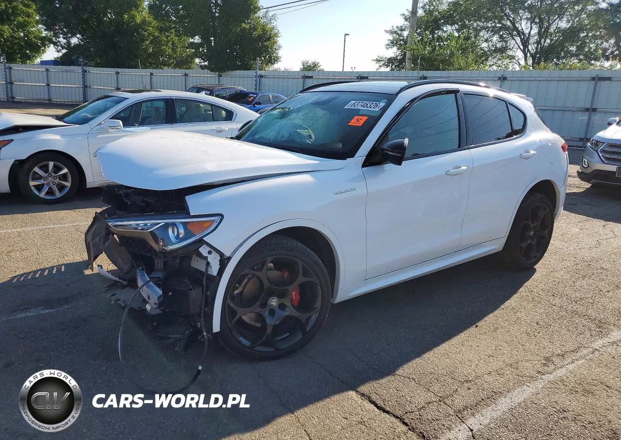 2023 Alfa Romeo Stelvio Ti VIN:ZASPAKBNXP7D65052 - 1