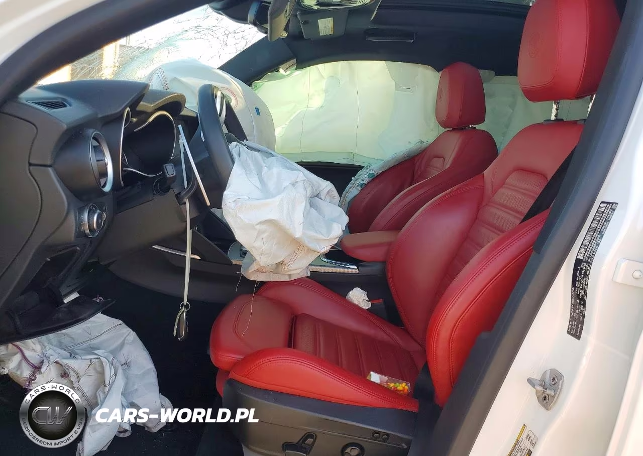 2023 Alfa Romeo Stelvio Ti VIN:ZASPAKBNXP7D65052 - 7