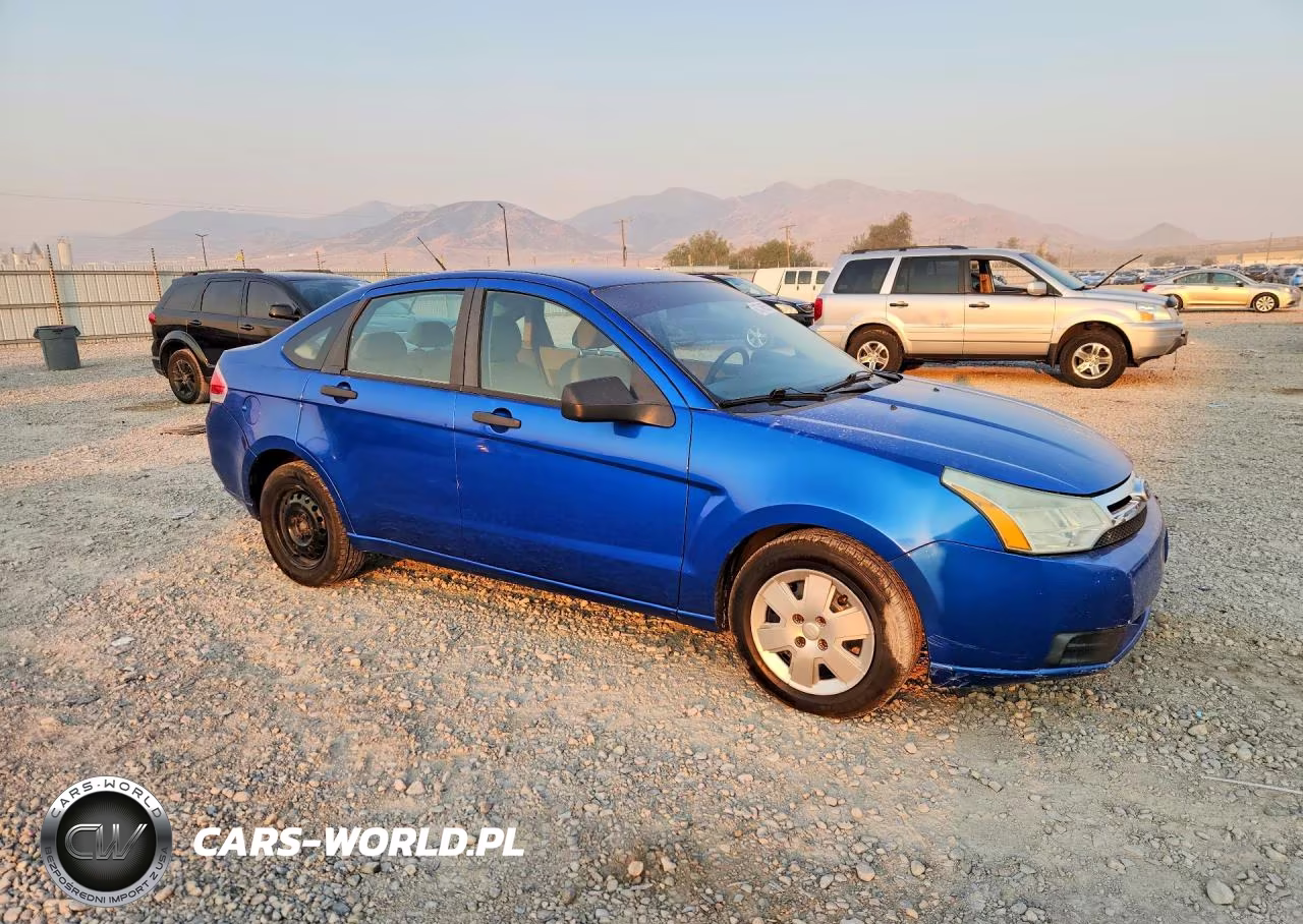 2010 Ford Focus S VIN:1FAHP3EN0AW263260 - 4