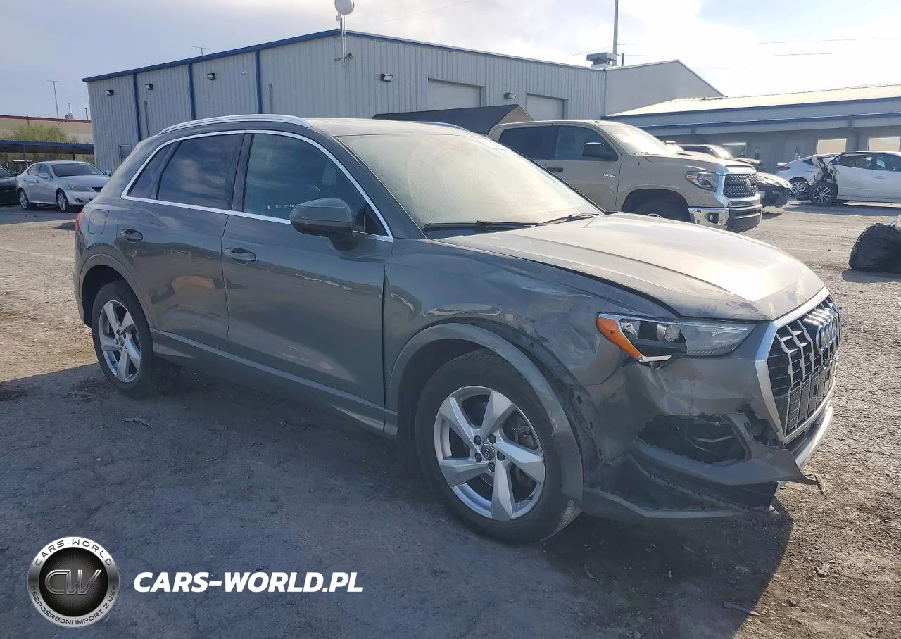 2019 Audi Q3 Premium VIN:WA1AECF36K1077052 - 4