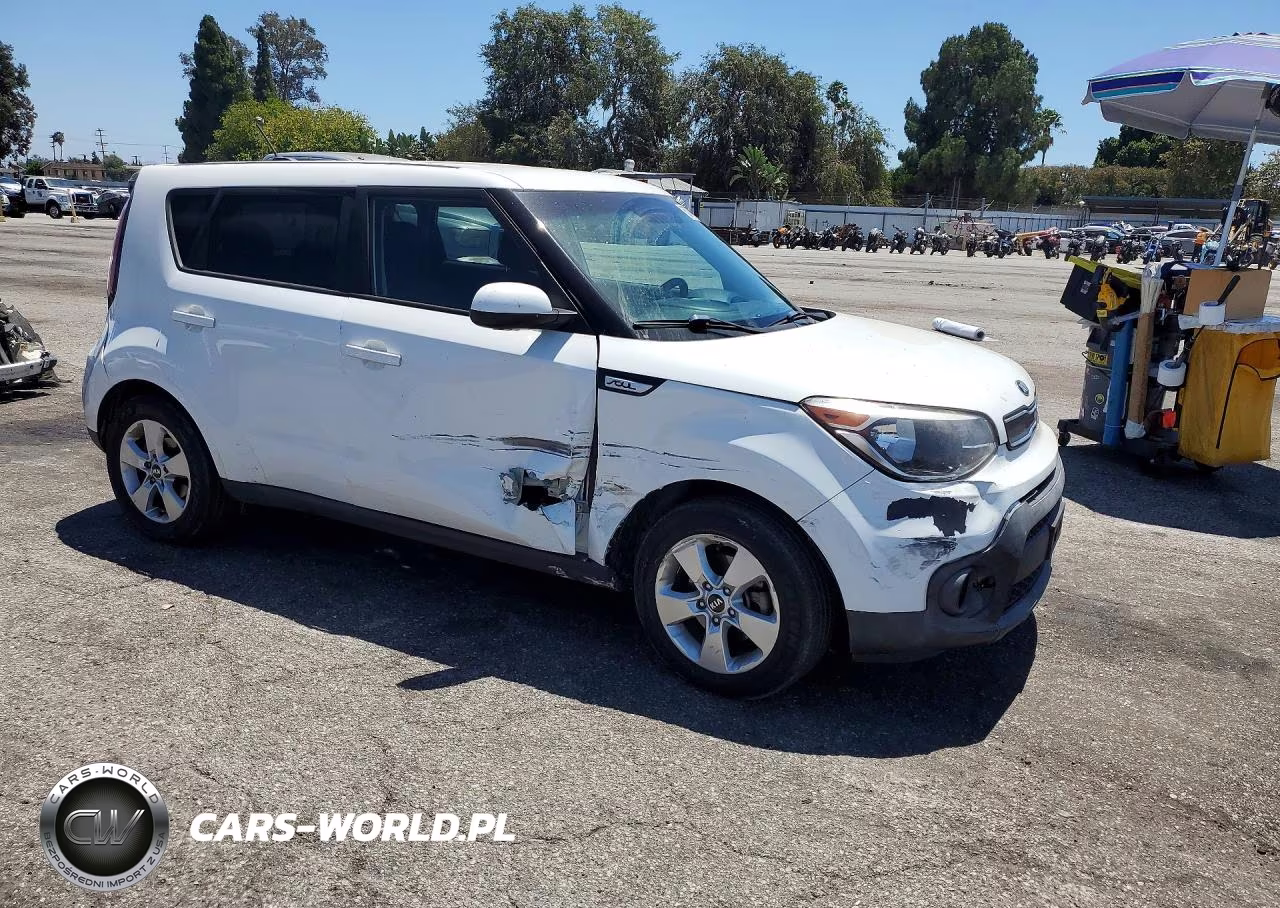2018 Kia Soul Base VIN:KNDJN2A24J7558184 - 4