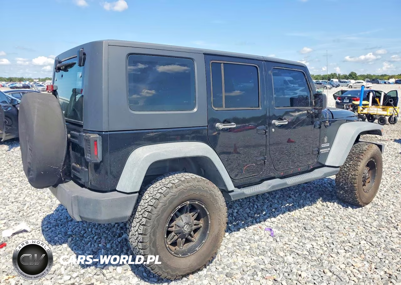 2011 Jeep Wrangler Unlimited Sport VIN:1J4BA3H15BL591720 - 3