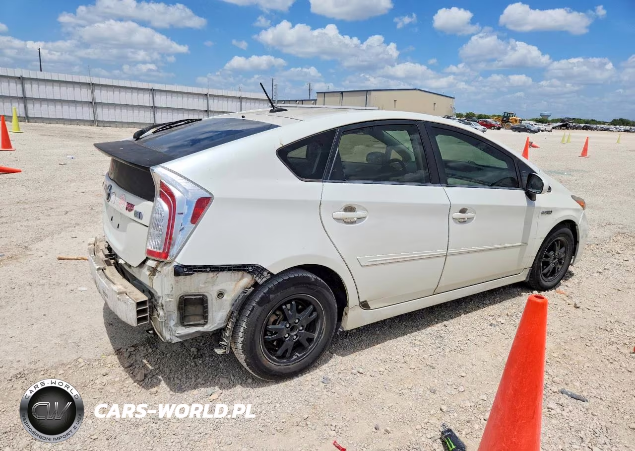 2012 Toyota Prius Three VIN:JTDKN3DU8C1496012 - 3